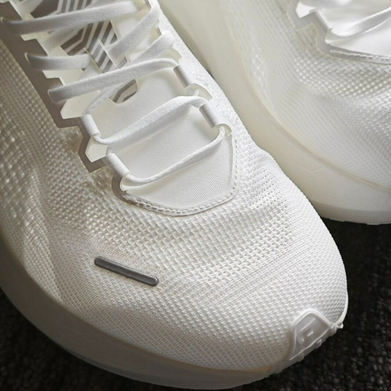 รองเท้าวิ่งมืออาชีพสำหรับยูนิเ - Women'S Shoes Vs Men'S Size บทวิจารณ์และราคา